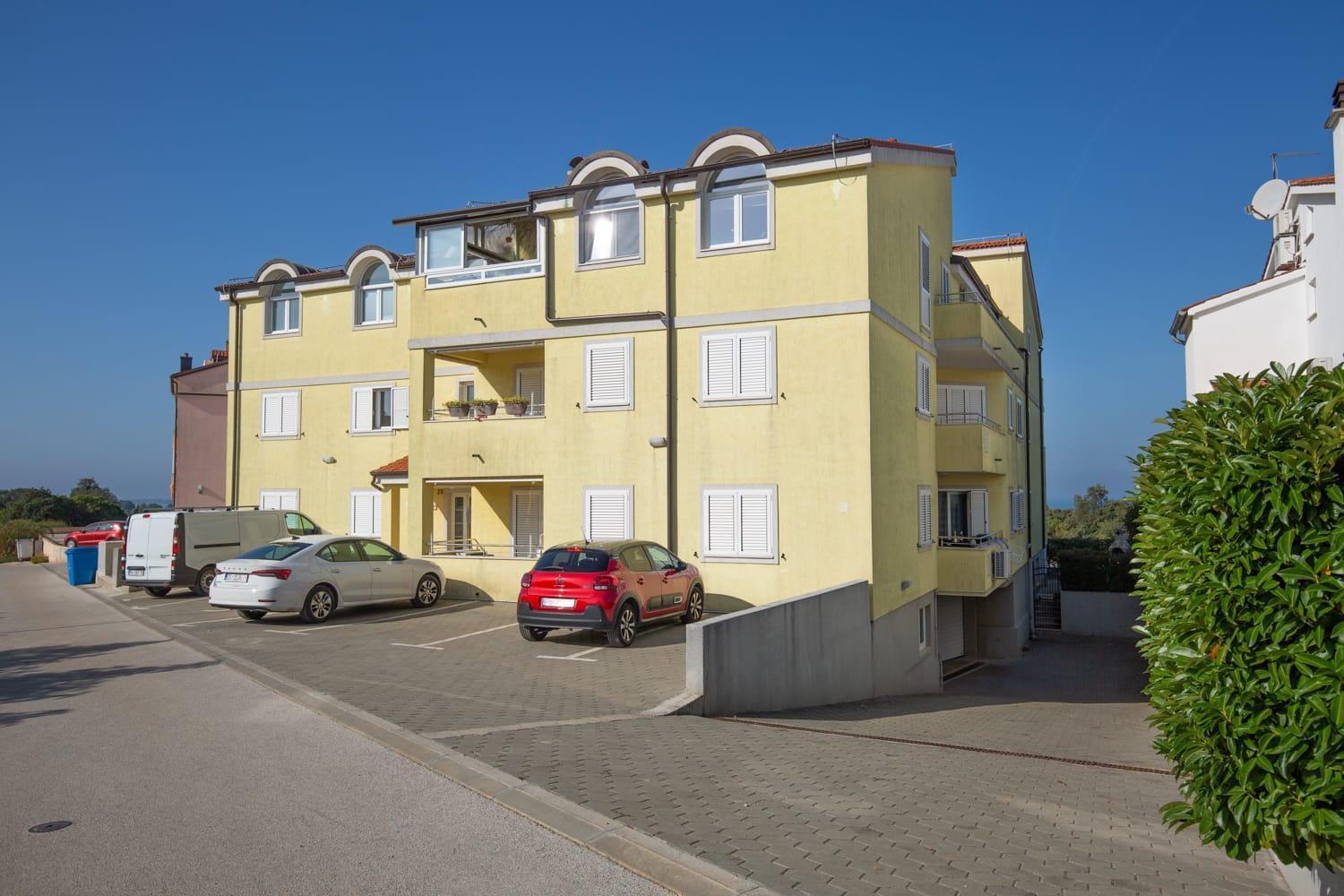 Comfortable Near The Apartment Pula