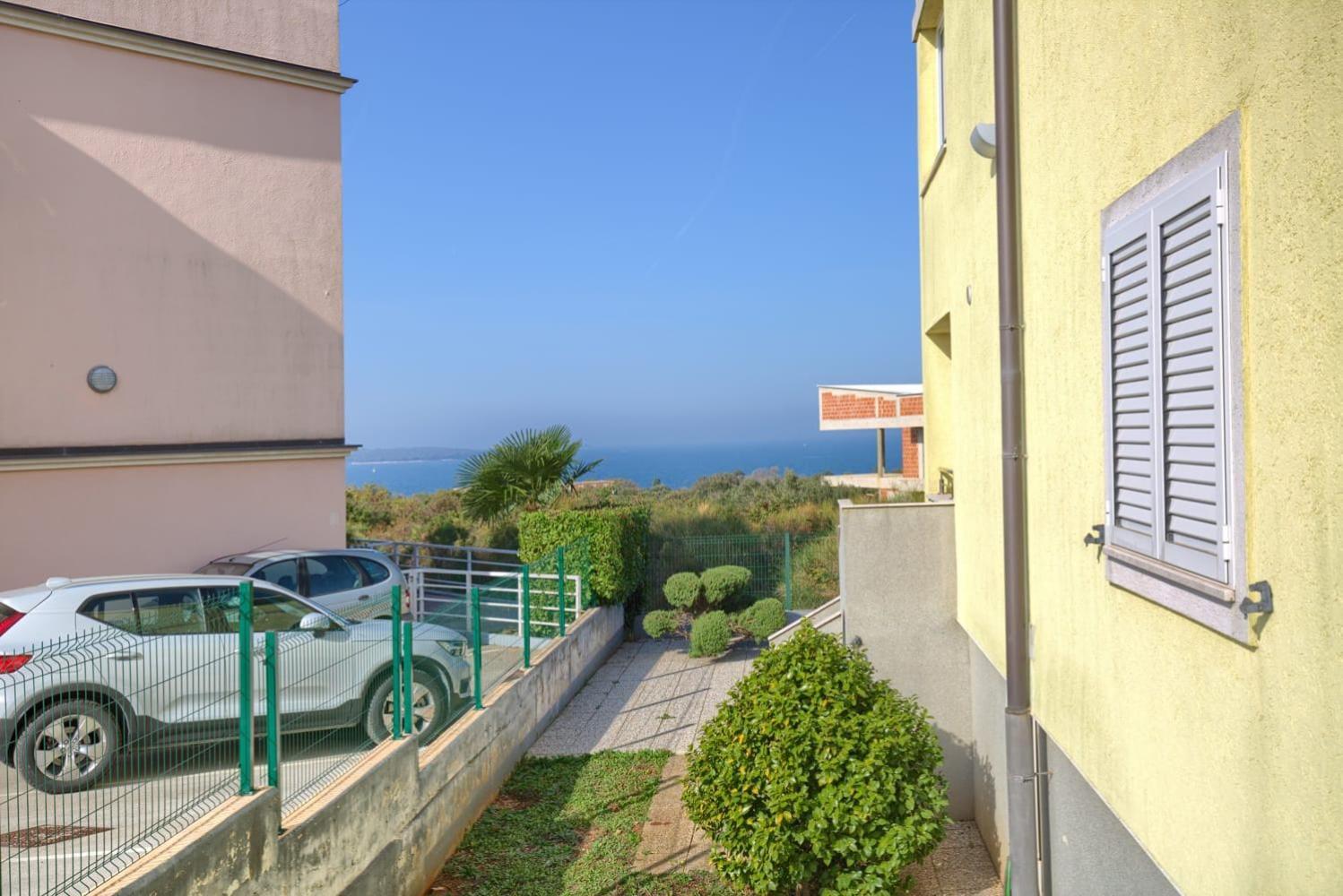 Comfortable Near The * Pula